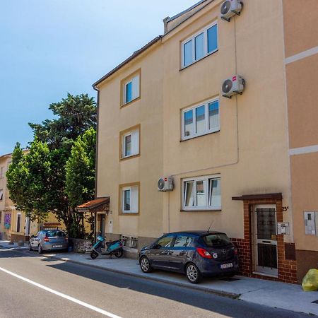 Apartments And Room Art Crikvenica Exterior foto