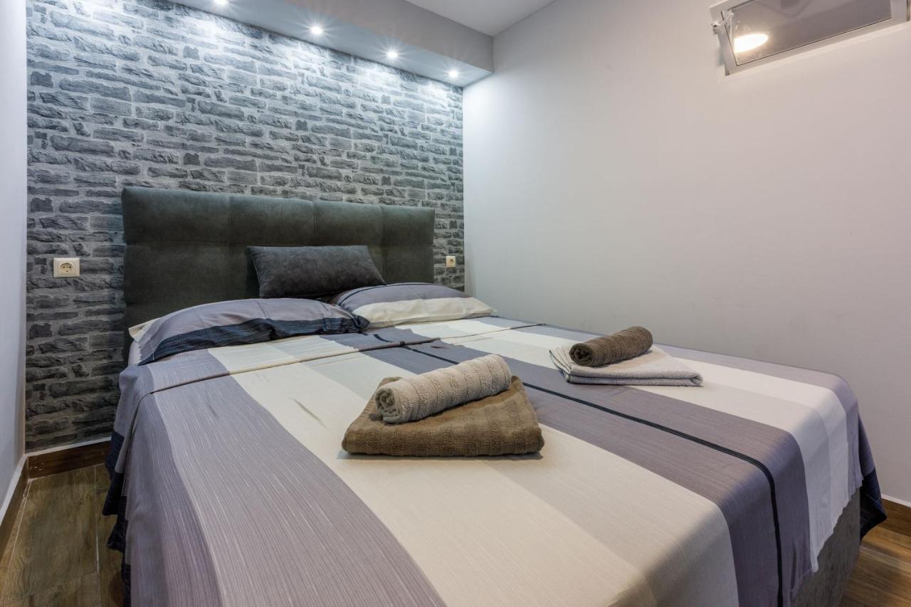 Apartments And Room Art Crikvenica Exterior foto