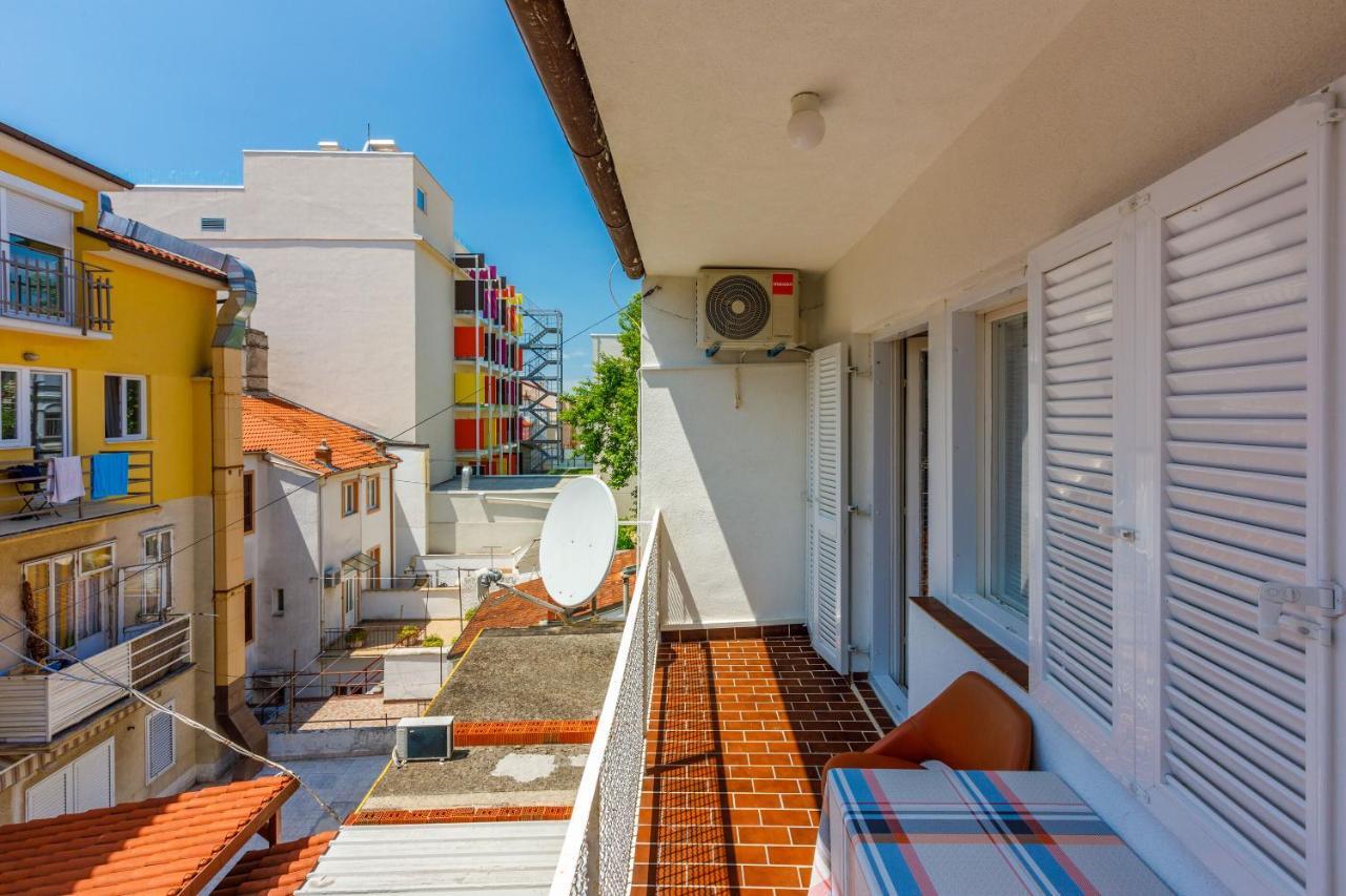 Apartments And Room Art Crikvenica Exterior foto