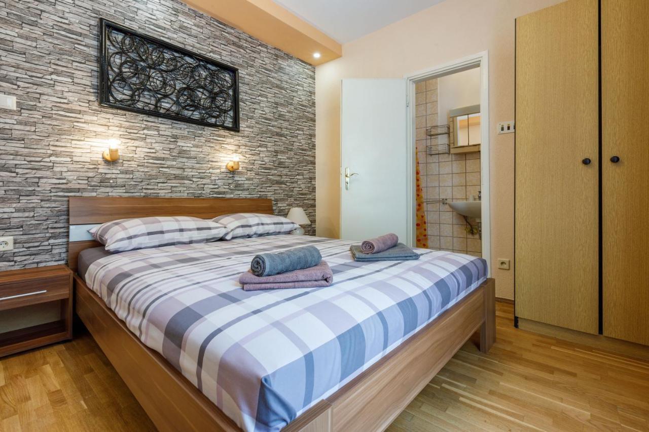 Apartments And Room Art Crikvenica Exterior foto