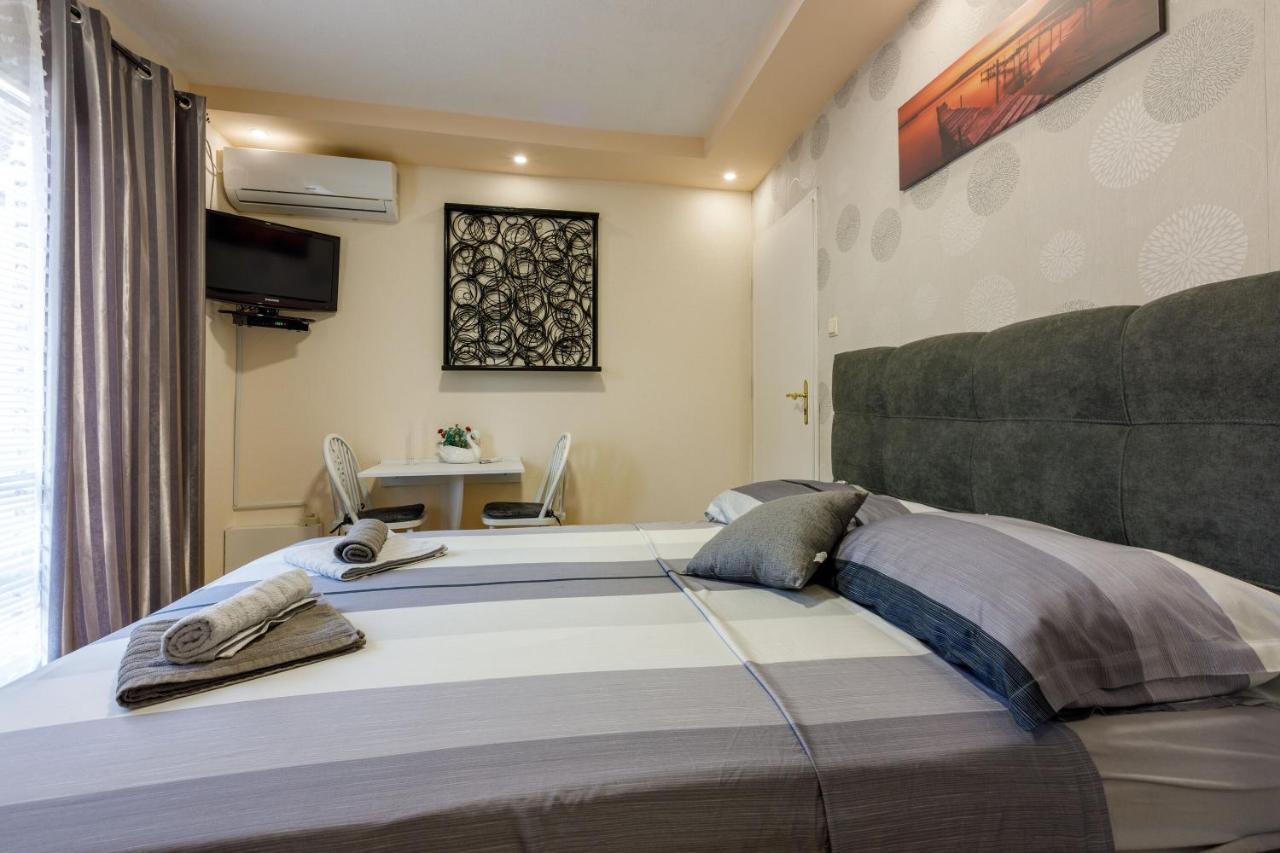Apartments And Room Art Crikvenica Exterior foto