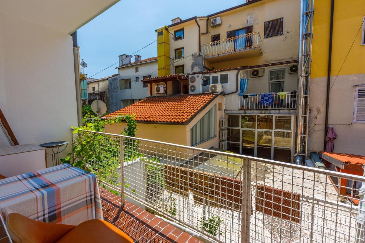 Apartments And Room Art Crikvenica Exterior foto