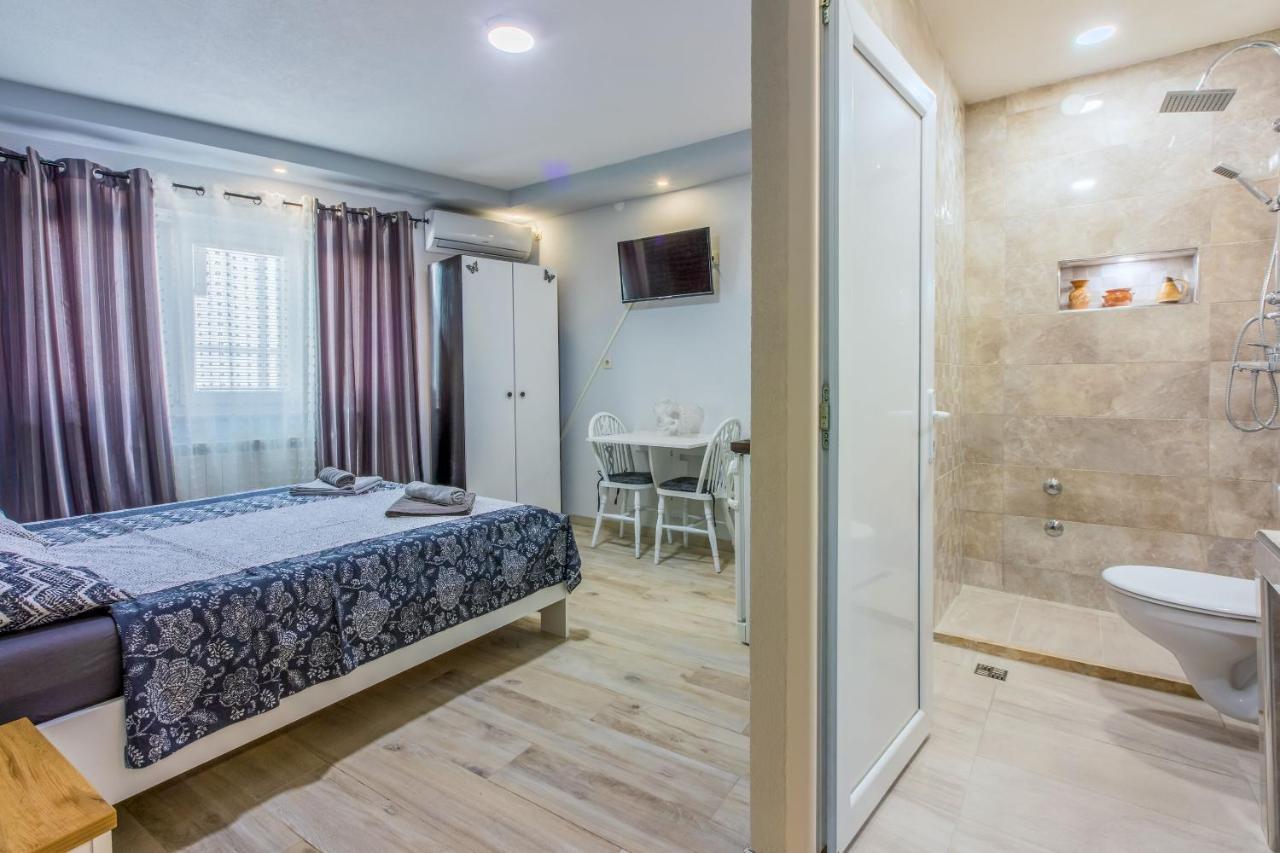 Apartments And Room Art Crikvenica Exterior foto