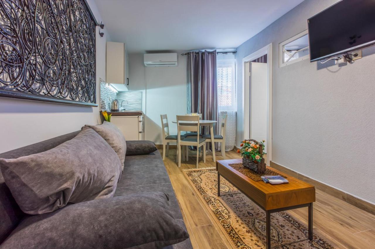 Apartments And Room Art Crikvenica Exterior foto